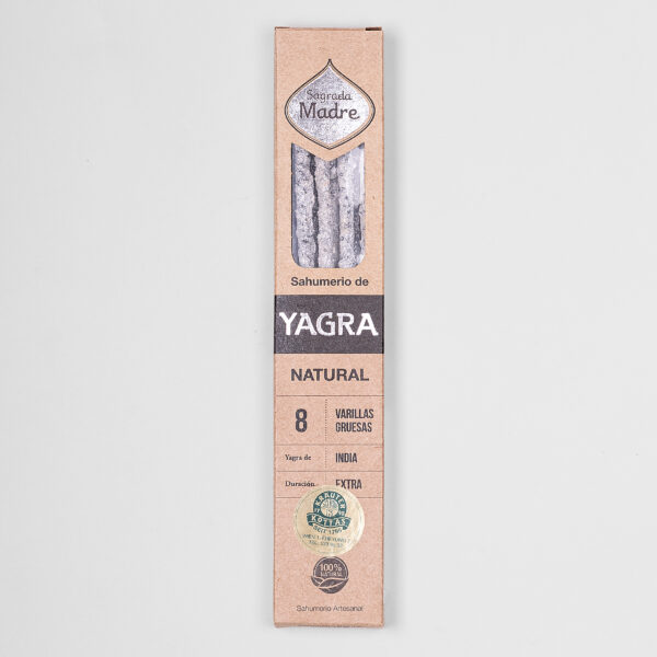 Eine Packung Sagrada Madre Räucherstäbchen mit Yagra in brauner und nachhaltiger Verpackung mit silber glänzenden Verzierungen.