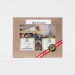 Champagnerfarbene Kartonverpackung mit