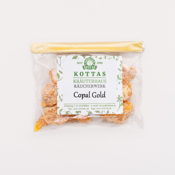 Cellophanbeutel mit KOTTAS Kräuterhaus Copal Gold, gefüllt mit goldgelben Harzstücken zum Räuchern.